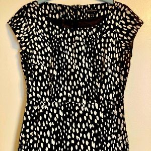 BANANA REPUBLIC B&W DRESS-0 EUC 🖤